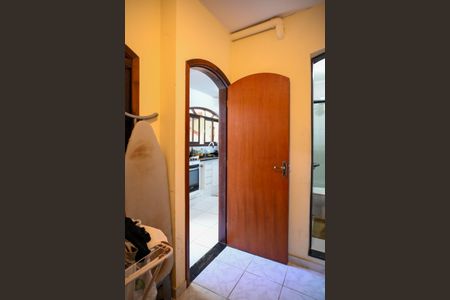 Casa à venda com 125m², 2 quartos e 2 vagasQuarto de Serviço