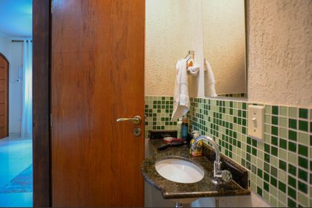 Casa à venda com 125m², 2 quartos e 2 vagasLavabo