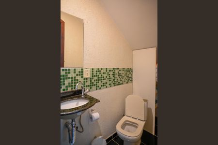 Casa à venda com 125m², 2 quartos e 2 vagasLavabo