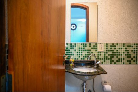 Casa à venda com 125m², 2 quartos e 2 vagasLavabo