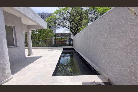 Apartamento para alugar com 39m², 2 quartos e 1 vaga Apartamento para alugar com 39m², 2 quartos e 1 vagaÁrea comum - Piscina