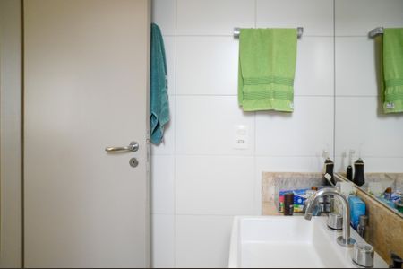 Apartamento à venda com 124m², 3 quartos e 2 vagas Apartamento à venda com 124m², 3 quartos e 2 vagasBanheiro Quarto 1 - Suite