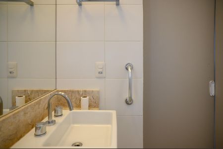 Apartamento à venda com 124m², 3 quartos e 2 vagas Apartamento à venda com 124m², 3 quartos e 2 vagasBanheiro Quarto 3 - Suite