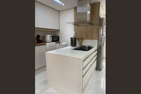 Apartamento à venda com 127m², 3 quartos e 3 vagasCozinha 