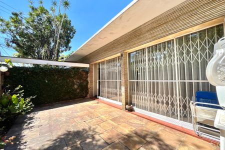 Varanda de casa para alugar com 5 quartos, 250m² em Indianópolis, São Paulo