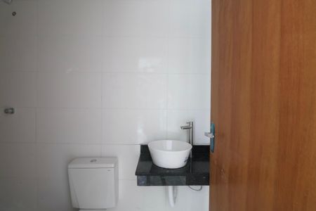 Casa para alugar com 120m², 2 quartos e 1 vaga Casa para alugar com 120m², 2 quartos e 1 vagaBanheiro da Suíte 1