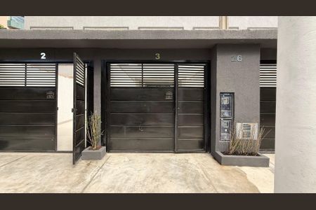 Casa para alugar com 120m², 2 quartos e 1 vaga Casa para alugar com 120m², 2 quartos e 1 vagaFachada