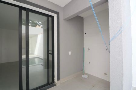 Casa para alugar com 120m², 2 quartos e 1 vaga Casa para alugar com 120m², 2 quartos e 1 vagaÁrea de Serviço