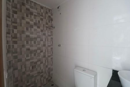 Casa para alugar com 120m², 2 quartos e 1 vaga Casa para alugar com 120m², 2 quartos e 1 vagaBanheiro da Suíte 1