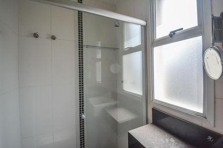 Apartamento à venda com 190m², 3 quartos e 4 vagasBanheiro