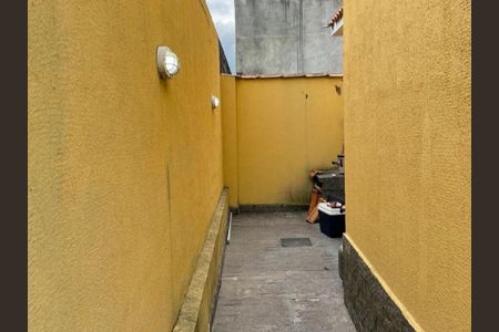 Casa de condomínio à venda com 120m², 4 quartos e 2 vagas Casa de condomínio à venda com 120m², 4 quartos e 2 vagasQuintal