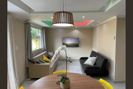 Sala de casa de condomínio à venda com 4 quartos, 120m² em Recreio dos Bandeirantes, Rio de Janeiro