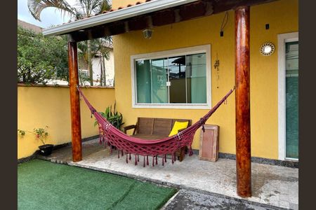 Casa de condomínio à venda com 120m², 4 quartos e 2 vagas Casa de condomínio à venda com 120m², 4 quartos e 2 vagasQuintal