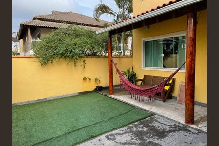 Casa de condomínio à venda com 120m², 4 quartos e 2 vagas Casa de condomínio à venda com 120m², 4 quartos e 2 vagasQuintal