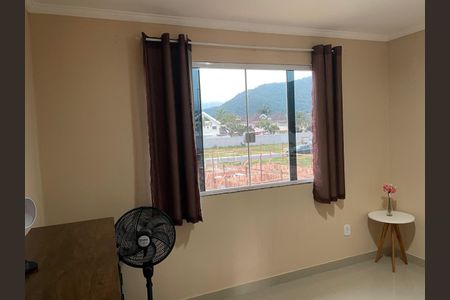 Casa de condomínio à venda com 120m², 4 quartos e 2 vagas Casa de condomínio à venda com 120m², 4 quartos e 2 vagasQuarto 1