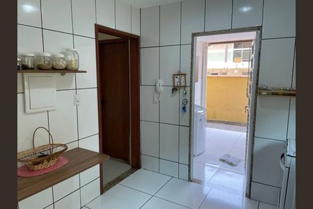Casa de condomínio à venda com 120m², 4 quartos e 2 vagas Casa de condomínio à venda com 120m², 4 quartos e 2 vagasCozinha