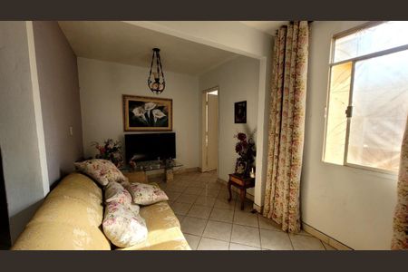 Casa à venda com 3 quartos, 330m² em Teixeira Dias (Barreiro), Belo Horizonte