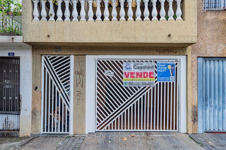 Casa à venda com 75m², 2 quartos e 1 vaga Casa à venda com 75m², 2 quartos e 1 vagaFachada