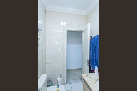 Casa à venda com 75m², 2 quartos e 1 vaga Casa à venda com 75m², 2 quartos e 1 vagaBanheiro