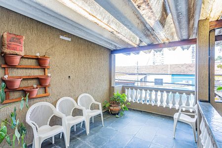 Casa à venda com 75m², 2 quartos e 1 vaga Casa à venda com 75m², 2 quartos e 1 vagaVaranda