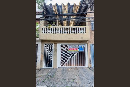 Casa à venda com 75m², 2 quartos e 1 vaga Casa à venda com 75m², 2 quartos e 1 vagaFachada