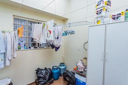 Casa à venda com 75m², 2 quartos e 1 vaga Casa à venda com 75m², 2 quartos e 1 vagaQuintal