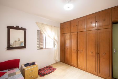 Casa à venda com 166m², 3 quartos e 2 vagas Casa à venda com 166m², 3 quartos e 2 vagasQuarto 3