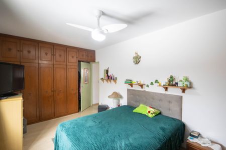 Casa à venda com 166m², 3 quartos e 2 vagas Casa à venda com 166m², 3 quartos e 2 vagasQuarto 2