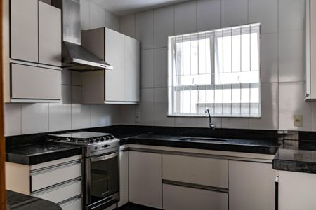 Apartamento à venda com 180m², 3 quartos e 2 vagasCozinha