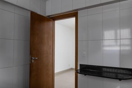 Apartamento à venda com 180m², 3 quartos e 2 vagasCozinha