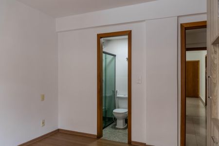 Apartamento à venda com 180m², 3 quartos e 2 vagasSuíte