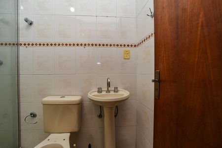 Casa à venda com 106m², 3 quartos e 2 vagasBanheiro 