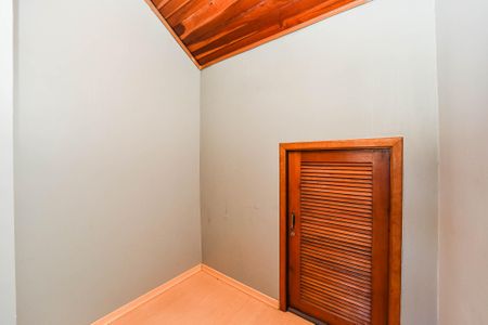 Casa à venda com 106m², 3 quartos e 2 vagasSotão