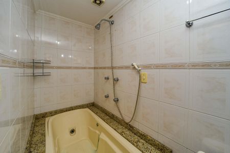 Casa à venda com 106m², 3 quartos e 2 vagasBanheiro da Suíte