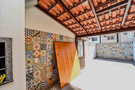 Casa à venda com 106m², 3 quartos e 2 vagasÁrea de Serviço