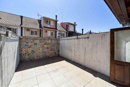 Casa à venda com 106m², 3 quartos e 2 vagasPátio