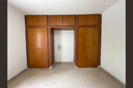 Quarto 1 de casa para alugar com 2 quartos, 80m² em Vila Antonio, São Paulo
