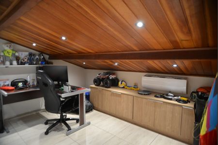 Casa à venda com 120m², 3 quartos e 2 vagasQuarto Suíte