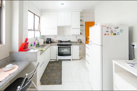 Apartamento à venda com 101m², 3 quartos e 2 vagas Apartamento à venda com 101m², 3 quartos e 2 vagasCozinha