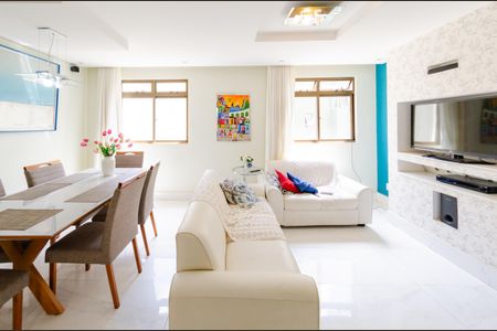 Apartamento à venda com 101m², 3 quartos e 2 vagas Apartamento à venda com 101m², 3 quartos e 2 vagasSala