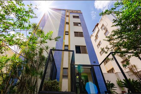 Apartamento à venda com 101m², 3 quartos e 2 vagas Apartamento à venda com 101m², 3 quartos e 2 vagasFachada