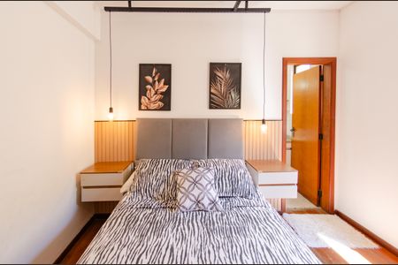 Apartamento à venda com 101m², 3 quartos e 2 vagas Apartamento à venda com 101m², 3 quartos e 2 vagasSuíte