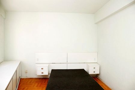 Quarto 1 de apartamento à venda com 2 quartos, 58m² em Centro Histórico, Porto Alegre