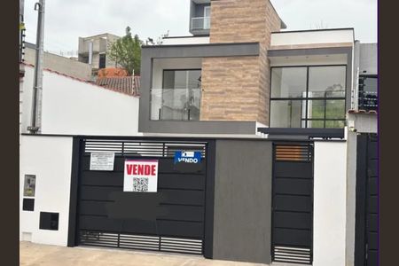 Casa à venda com 125m², 3 quartos e 3 vagasFachada