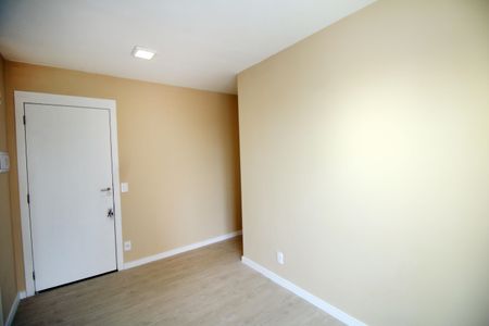 Sala de apartamento para alugar com 2 quartos, 43m² em Irajá, Rio de Janeiro