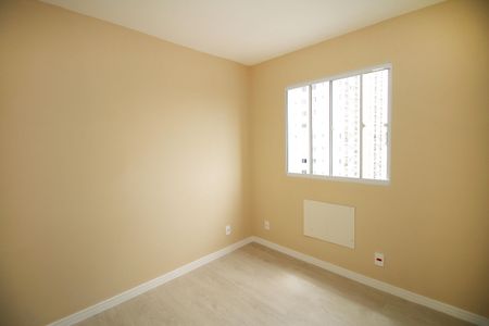 Quarto 1 de apartamento para alugar com 2 quartos, 43m² em Irajá, Rio de Janeiro