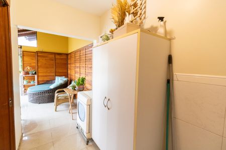 Casa à venda com 250m², 3 quartos e 4 vagasÁrea de Serviço