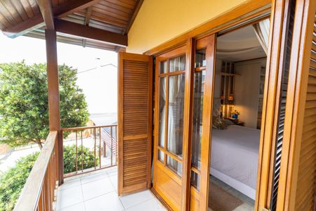 Casa à venda com 250m², 3 quartos e 4 vagasSuíte