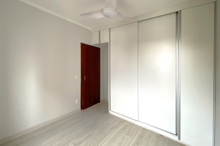 Apartamento para alugar com 120m², 3 quartos e 2 vagas Apartamento para alugar com 120m², 3 quartos e 2 vagasQuarto 2