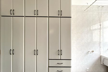 Apartamento para alugar com 120m², 3 quartos e 2 vagas Apartamento para alugar com 120m², 3 quartos e 2 vagasÁrea de Serviço